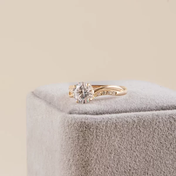 Anillo de compromiso Princesa en Ola - Imagen 3