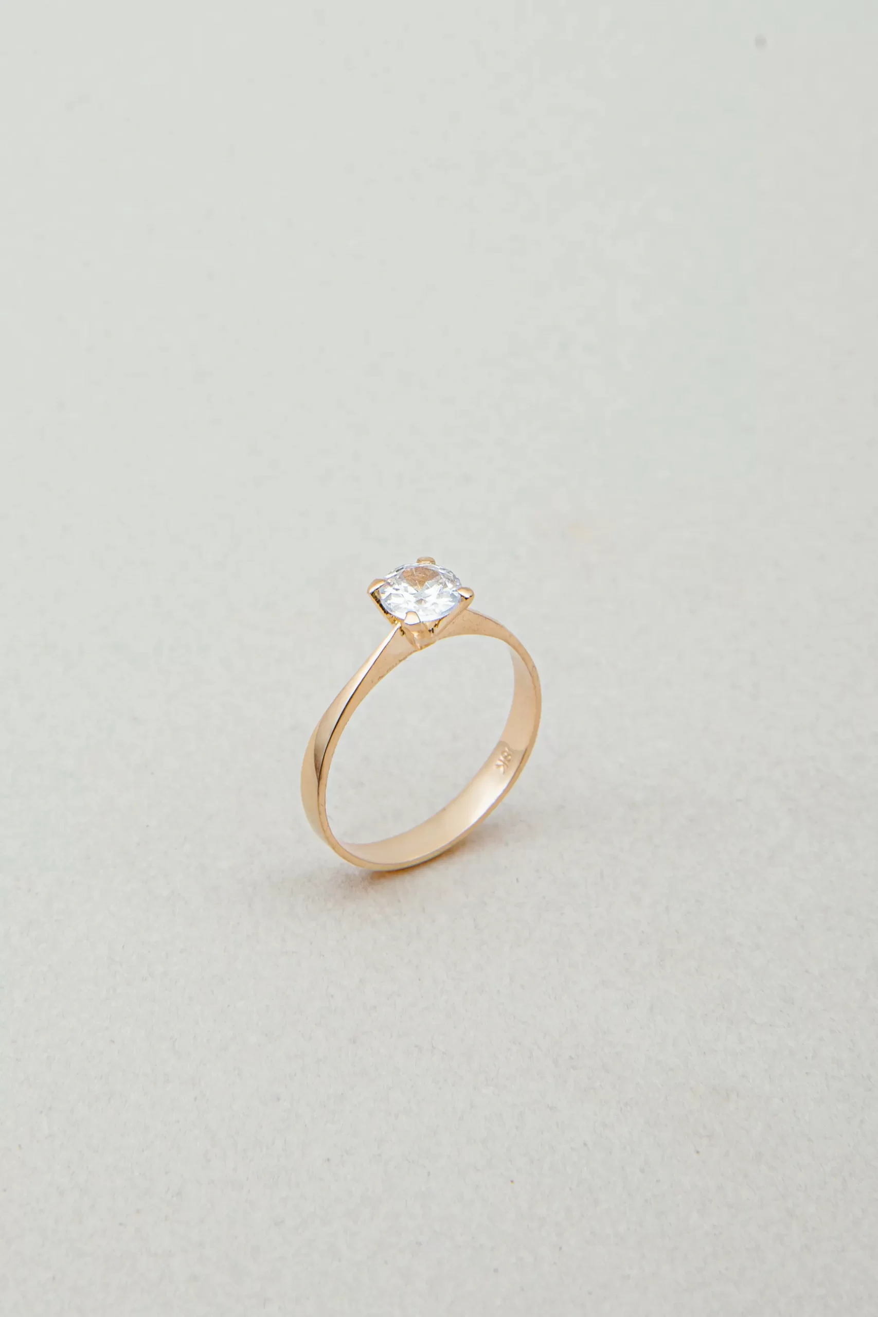 Anillo de Compromiso Solitario Oro 18k Diamante 0,50 ct