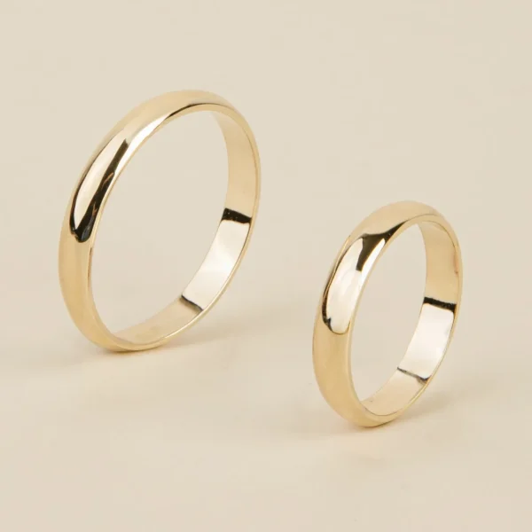 Argollas de matrimonio estilo inglés en oro amarillo 18K, par completo