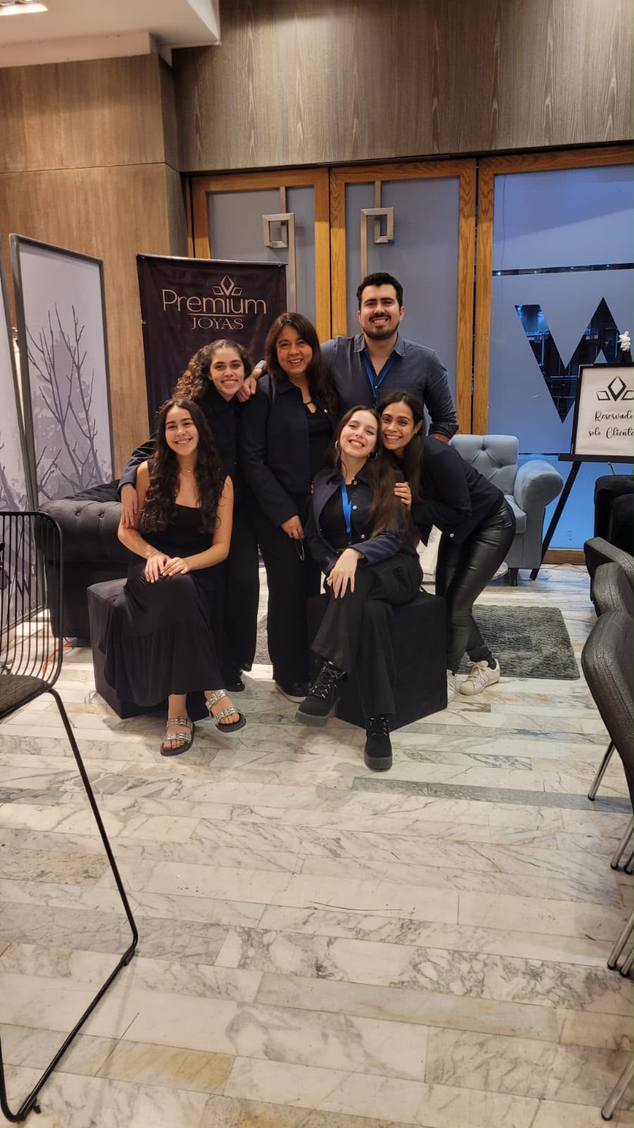 El equipo actual de Joyas Premium en Mall Vivo Panorámico